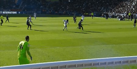 【法甲】姆巴佩破门索莱尔传射 巴黎5比0欧塞尔